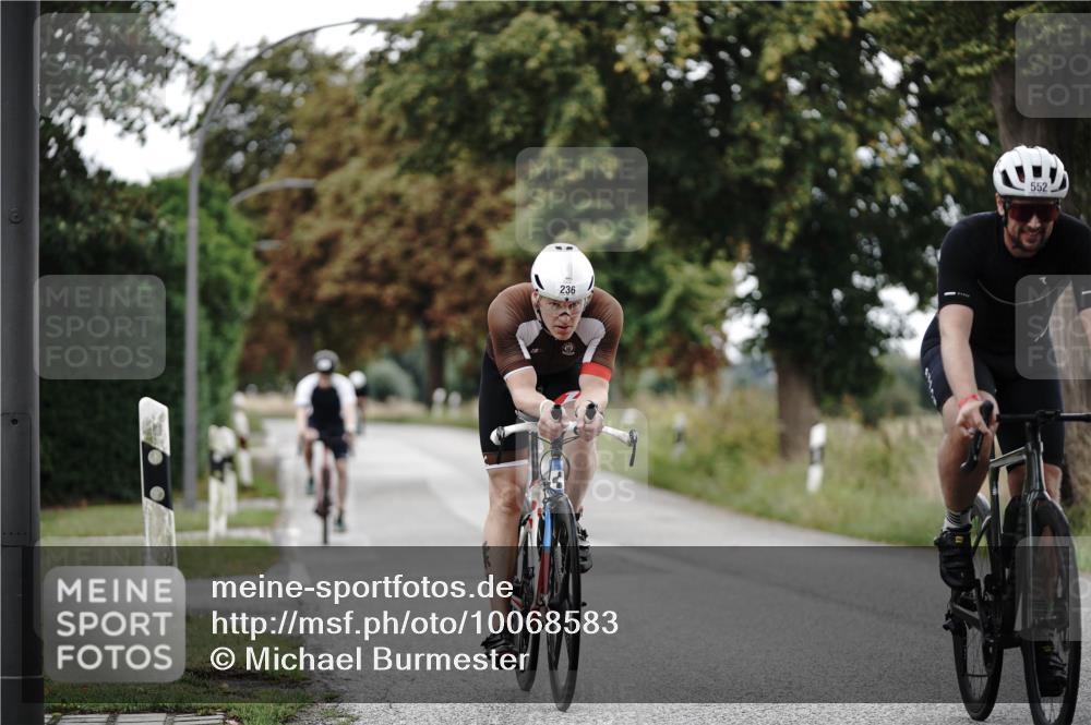 30.08.2026 - Elbe Triathlon Hamburg Michael Burmester http://msf.ph/oto/10068583 30.08.2026 09:33:05 Radfahren 236, 368, 485, 501, 552, 566, 639 meine-sportfotos.de