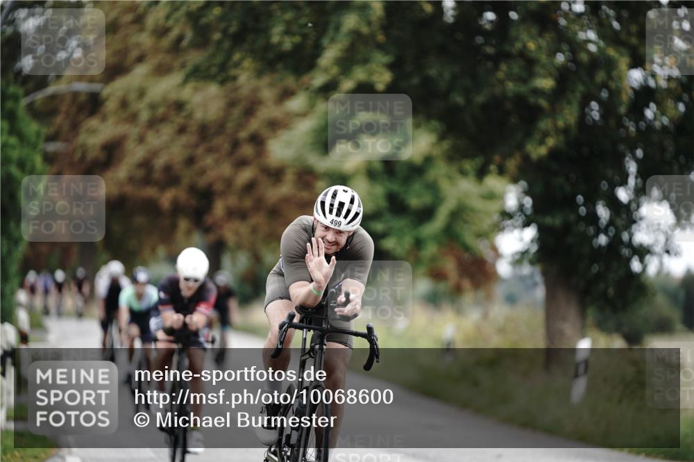 30.08.2026 - Elbe Triathlon Hamburg Michael Burmester http://msf.ph/oto/10068600 30.08.2026 09:33:21 Radfahren 266, 336, 499, 520, 570, 715 meine-sportfotos.de