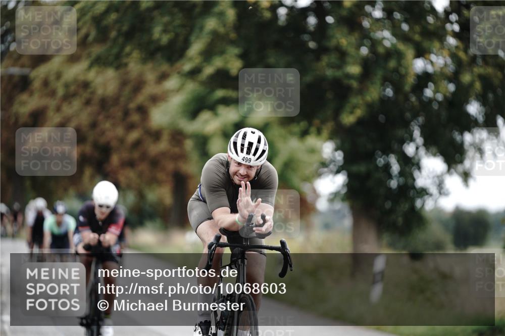 30.08.2026 - Elbe Triathlon Hamburg Michael Burmester http://msf.ph/oto/10068603 30.08.2026 09:33:22 Radfahren 266, 336, 499, 520, 570, 715 meine-sportfotos.de