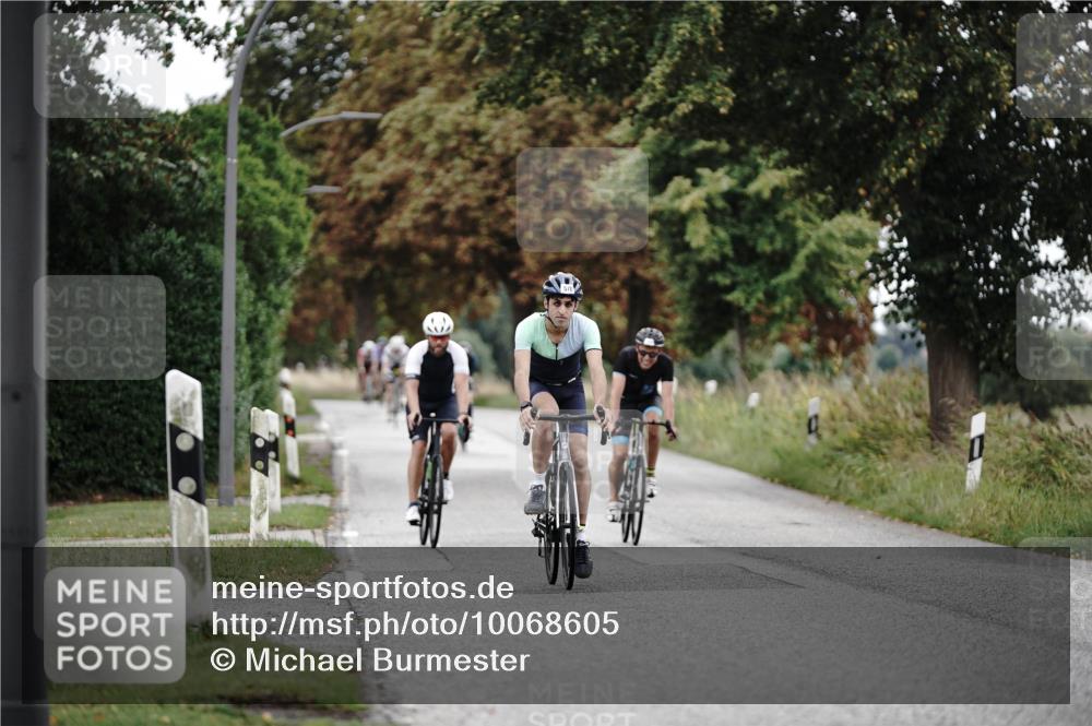 30.08.2026 - Elbe Triathlon Hamburg Michael Burmester http://msf.ph/oto/10068605 30.08.2026 09:33:24 Radfahren 266, 336, 499, 520, 570, 715 meine-sportfotos.de