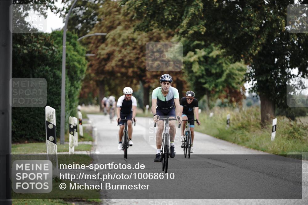 30.08.2026 - Elbe Triathlon Hamburg Michael Burmester http://msf.ph/oto/10068610 30.08.2026 09:33:24 Radfahren 266, 336, 499, 520, 570, 715 meine-sportfotos.de