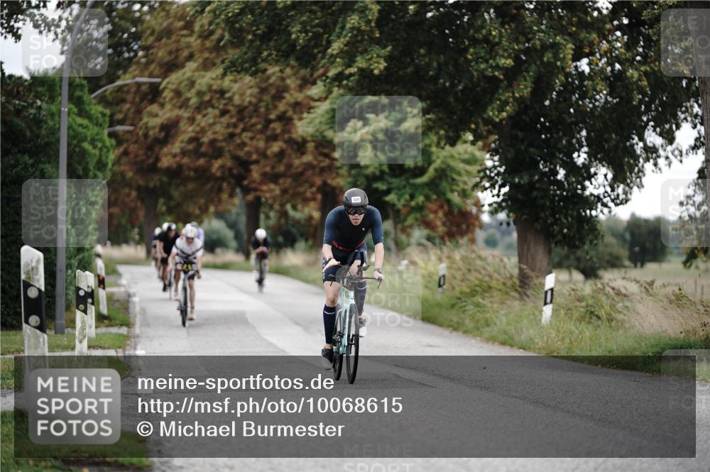 30.08.2026 - Elbe Triathlon Hamburg Michael Burmester http://msf.ph/oto/10068615 30.08.2026 09:33:27 Radfahren 266, 279, 490, 498, 520, 570, 715, 718 meine-sportfotos.de