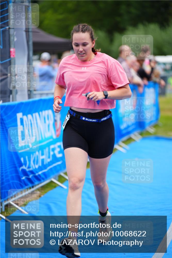 30.08.2026 - Elbe Triathlon Hamburg LAZAROV Photography http://msf.ph/oto/10068622 30.08.2026 12:28:33 Ziel 1520 meine-sportfotos.de