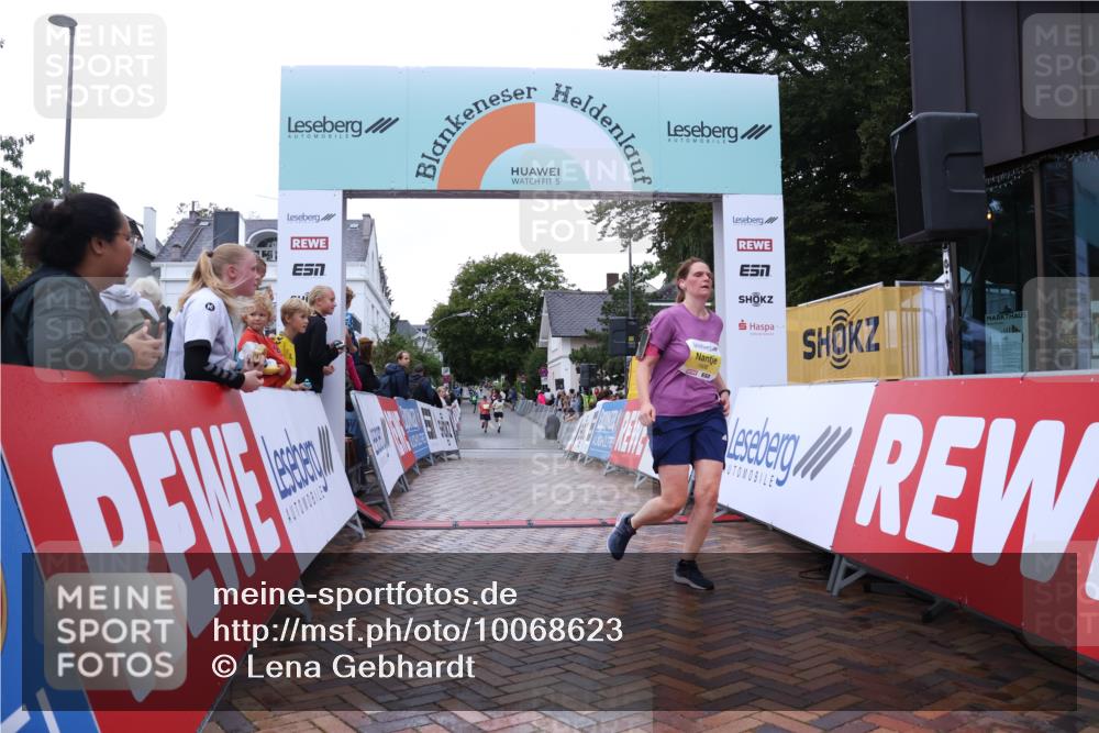 30.08.2026 - Blankeneser Heldenlauf Lena Gebhardt http://msf.ph/oto/10068623 30.08.2026 10:01:35 Ziel 1192, 1408 meine-sportfotos.de