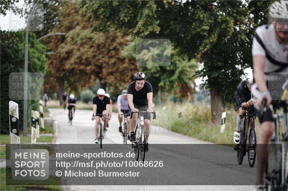 30.08.2026 - Elbe Triathlon Hamburg Michael Burmester http://msf.ph/oto/10068626 30.08.2026 09:33:32 Radfahren 279, 490, 498, 502, 687, 691, 718, 735 meine-sportfotos.de