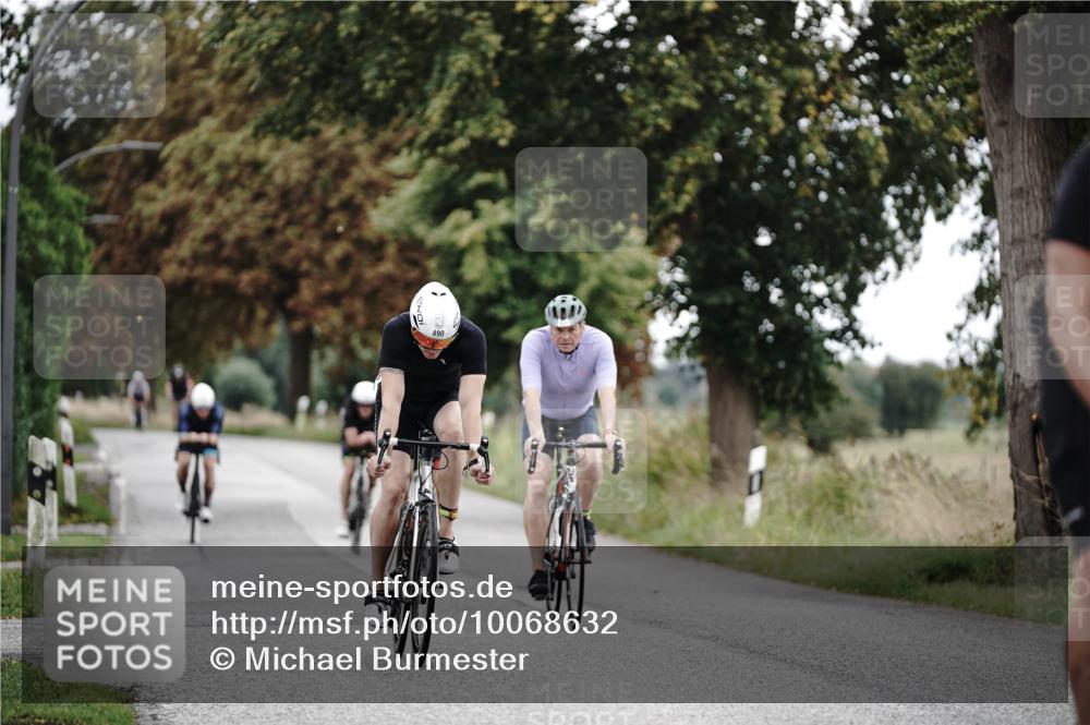 30.08.2026 - Elbe Triathlon Hamburg Michael Burmester http://msf.ph/oto/10068632 30.08.2026 09:33:34 Radfahren 279, 490, 498, 502, 687, 691, 718, 735 meine-sportfotos.de