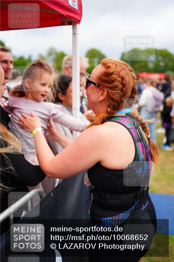 30.08.2026 - Elbe Triathlon Hamburg LAZAROV Photography http://msf.ph/oto/10068652 30.08.2026 12:28:37 Ziel  meine-sportfotos.de