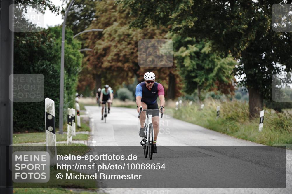 30.08.2026 - Elbe Triathlon Hamburg Michael Burmester http://msf.ph/oto/10068654 30.08.2026 09:33:49 Radfahren 329, 449, 483, 542, 567 meine-sportfotos.de