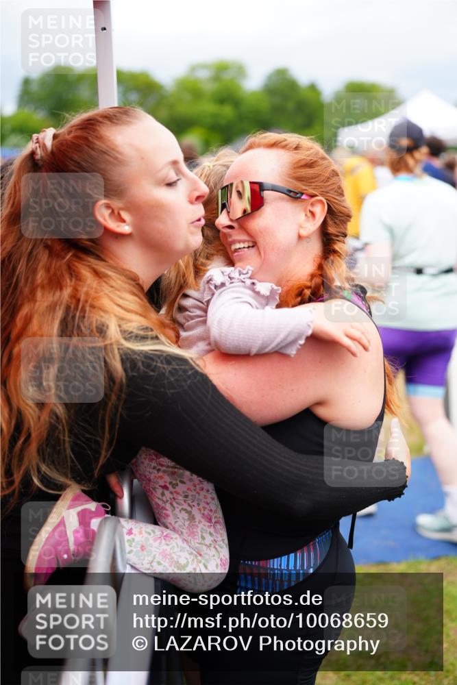 30.08.2026 - Elbe Triathlon Hamburg LAZAROV Photography http://msf.ph/oto/10068659 30.08.2026 12:28:42 Ziel  meine-sportfotos.de