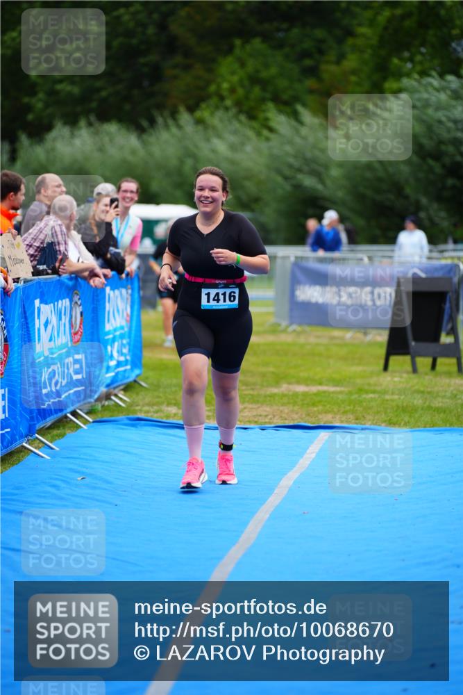 30.08.2026 - Elbe Triathlon Hamburg LAZAROV Photography http://msf.ph/oto/10068670 30.08.2026 12:28:52 Ziel 1416, 1710 meine-sportfotos.de