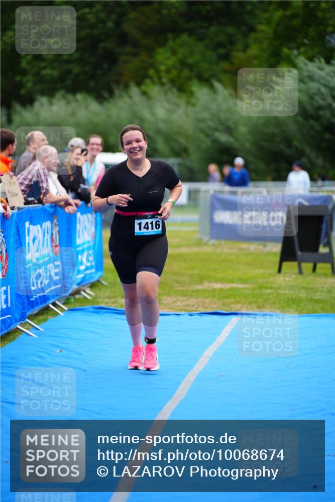 30.08.2026 - Elbe Triathlon Hamburg LAZAROV Photography http://msf.ph/oto/10068674 30.08.2026 12:28:53 Ziel 1416, 1710 meine-sportfotos.de
