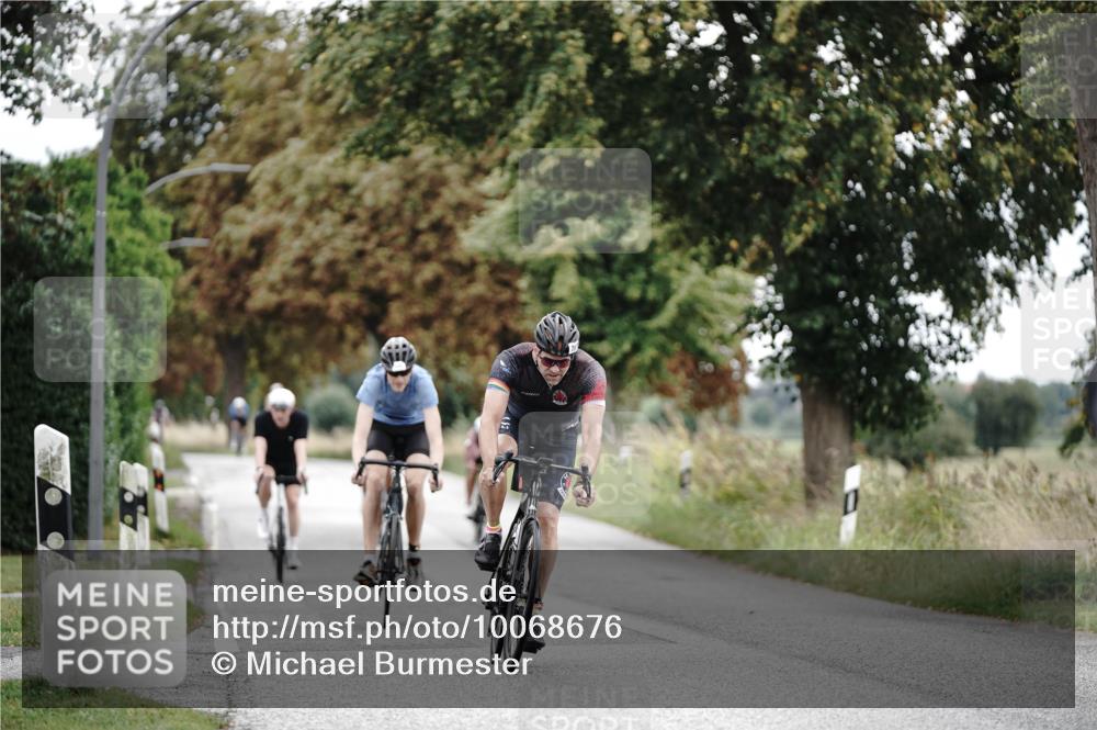 30.08.2026 - Elbe Triathlon Hamburg Michael Burmester http://msf.ph/oto/10068676 30.08.2026 09:34:05 Radfahren 293, 372, 431, 440, 519, 623, 629 meine-sportfotos.de