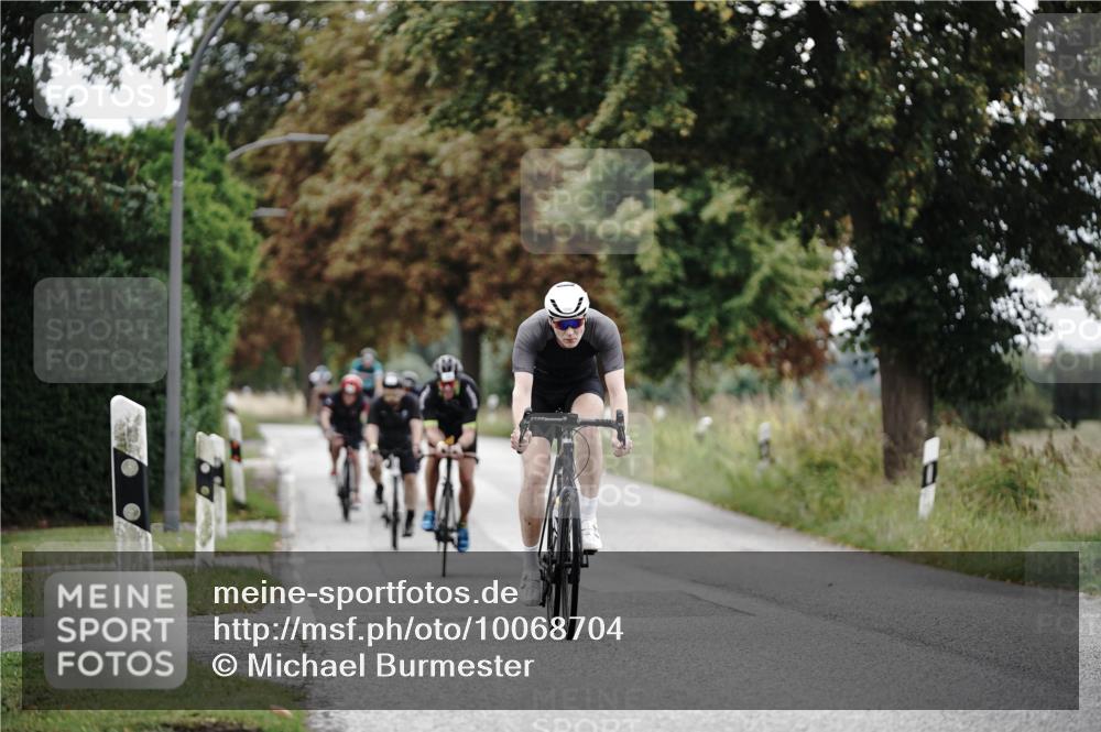 30.08.2026 - Elbe Triathlon Hamburg Michael Burmester http://msf.ph/oto/10068704 30.08.2026 09:34:25 Radfahren 588, 597, 598, 662, 696 meine-sportfotos.de