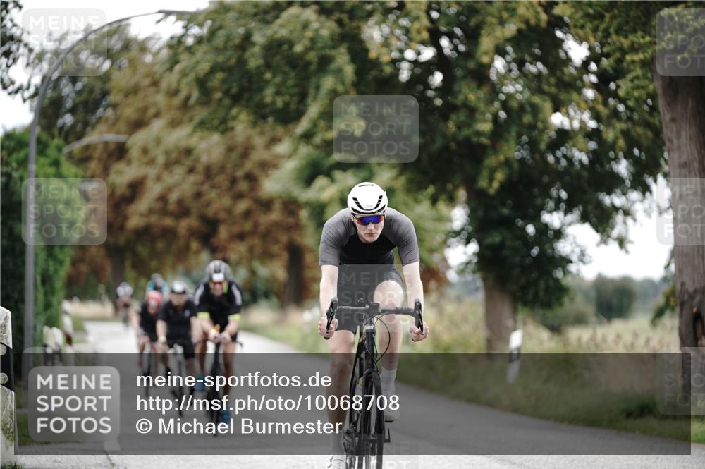 30.08.2026 - Elbe Triathlon Hamburg Michael Burmester http://msf.ph/oto/10068708 30.08.2026 09:34:26 Radfahren 588, 597, 598, 662, 690, 696 meine-sportfotos.de