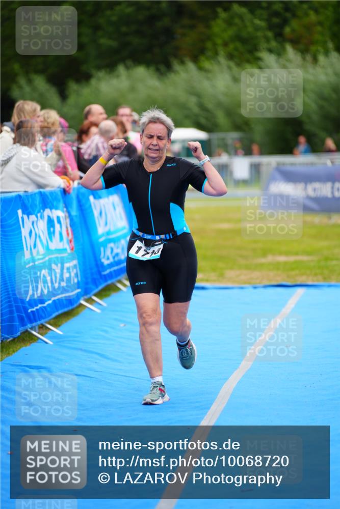 30.08.2026 - Elbe Triathlon Hamburg LAZAROV Photography http://msf.ph/oto/10068720 30.08.2026 12:29:00 Ziel 1710 meine-sportfotos.de