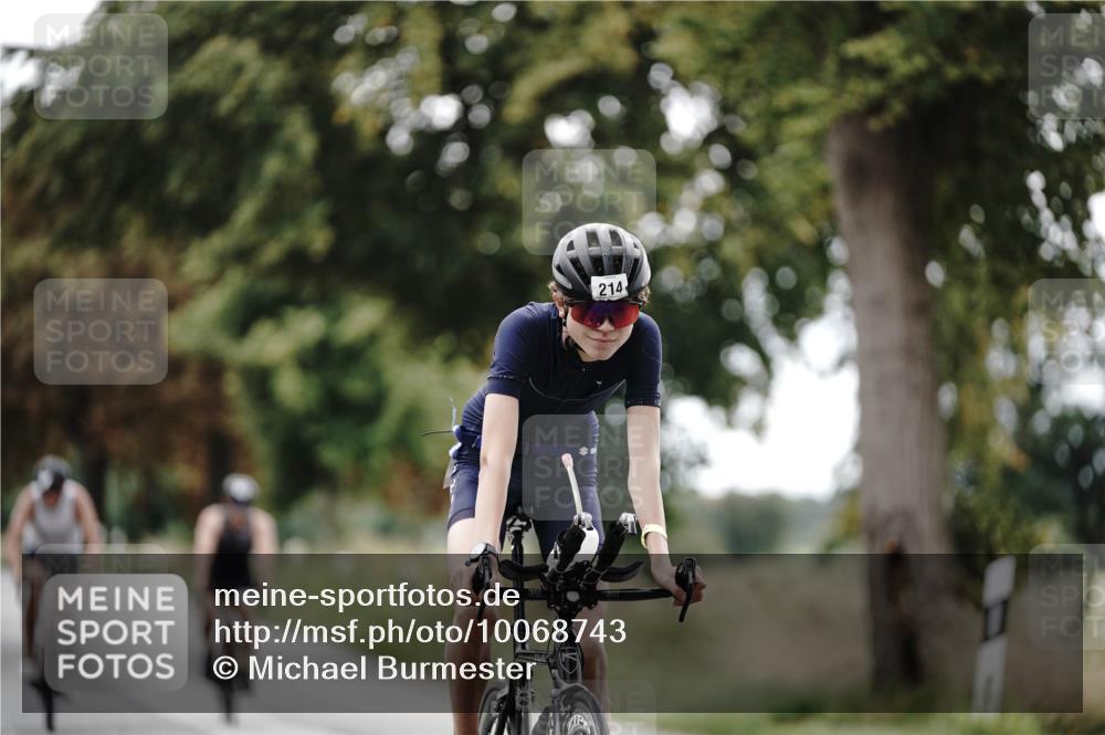 30.08.2026 - Elbe Triathlon Hamburg Michael Burmester http://msf.ph/oto/10068743 30.08.2026 09:34:51 Radfahren 214, 330, 436, 736, 754 meine-sportfotos.de