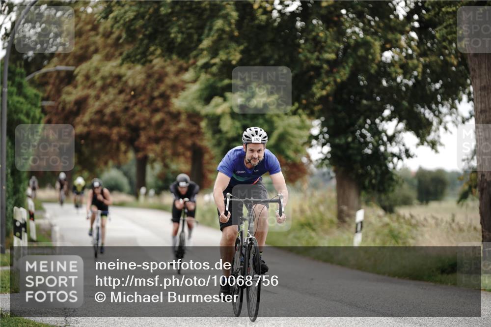 30.08.2026 - Elbe Triathlon Hamburg Michael Burmester http://msf.ph/oto/10068756 30.08.2026 09:35:02 Radfahren 386, 492, 533 meine-sportfotos.de