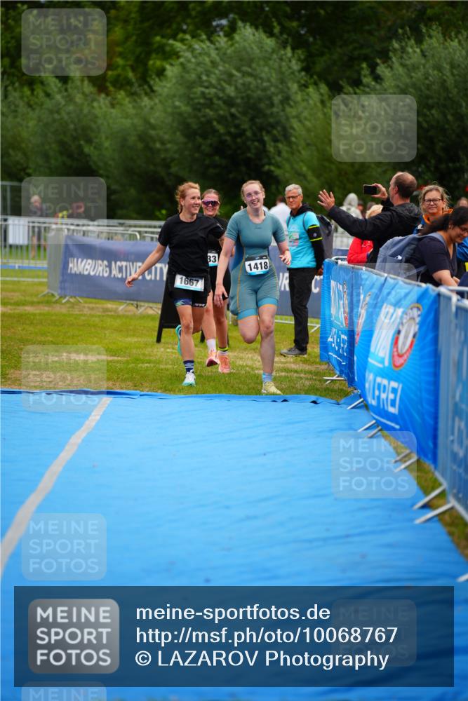 30.08.2026 - Elbe Triathlon Hamburg LAZAROV Photography http://msf.ph/oto/10068767 30.08.2026 12:30:30 Ziel 1418, 1433, 1667 meine-sportfotos.de