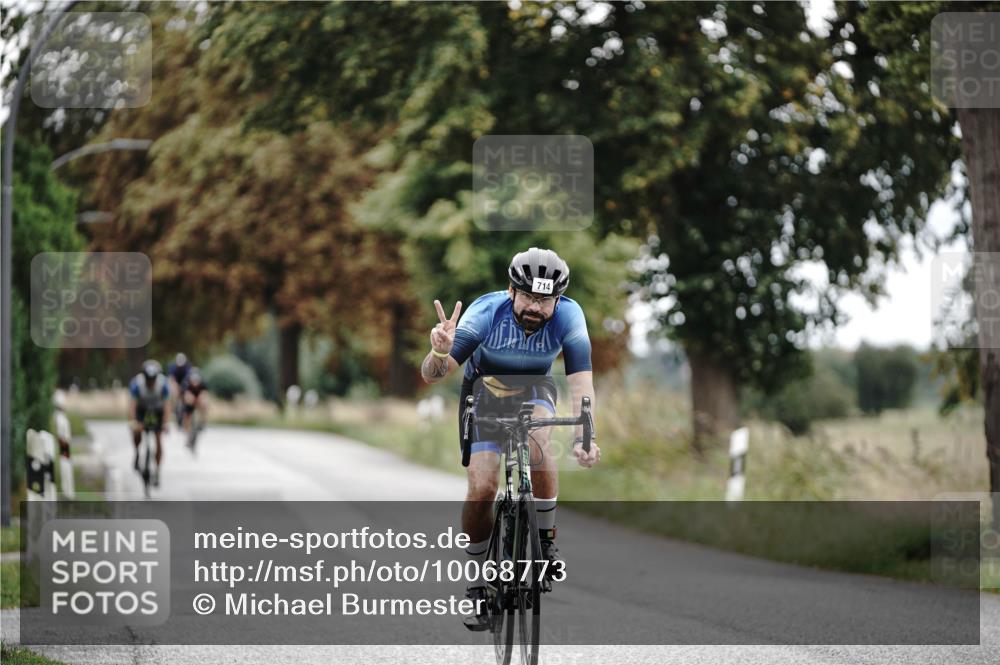 30.08.2026 - Elbe Triathlon Hamburg Michael Burmester http://msf.ph/oto/10068773 30.08.2026 09:35:18 Radfahren 496, 686, 714, 716 meine-sportfotos.de