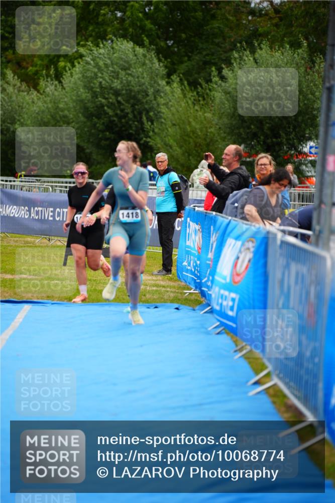 30.08.2026 - Elbe Triathlon Hamburg LAZAROV Photography http://msf.ph/oto/10068774 30.08.2026 12:30:31 Ziel 1418, 1433, 1667 meine-sportfotos.de