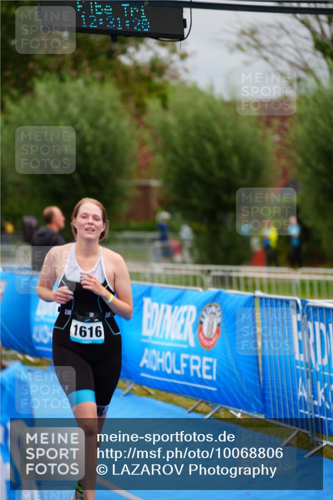 30.08.2026 - Elbe Triathlon Hamburg LAZAROV Photography http://msf.ph/oto/10068806 30.08.2026 12:31:29 Ziel 1616 meine-sportfotos.de