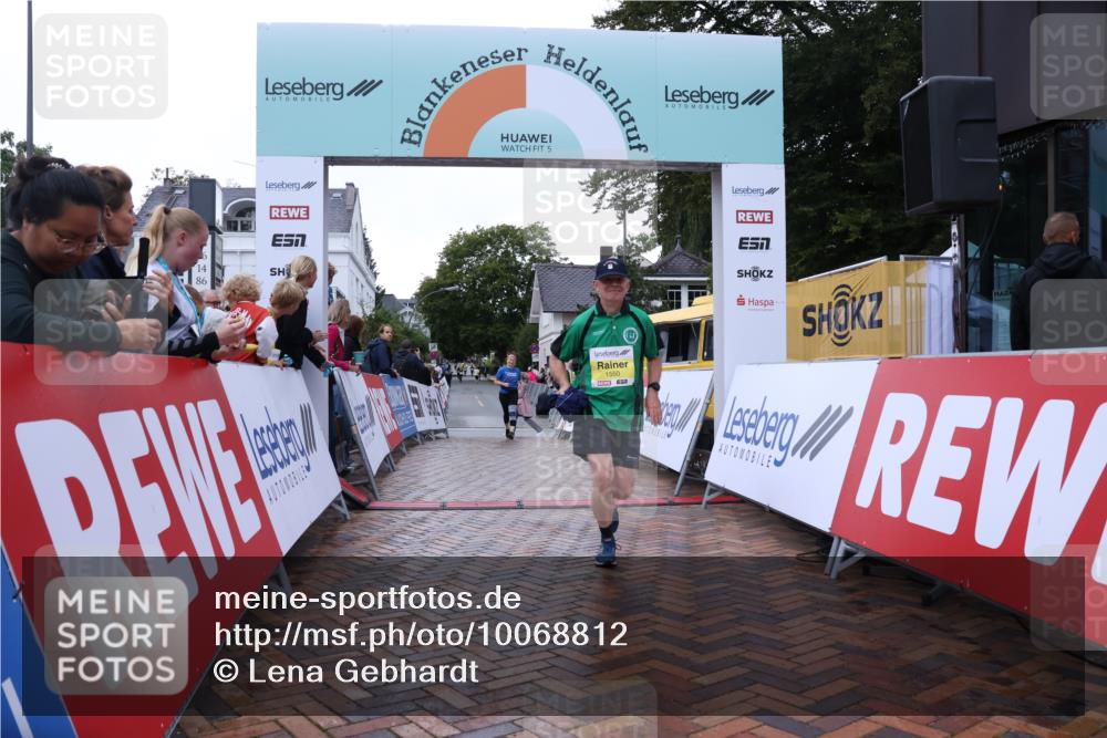 30.08.2026 - Blankeneser Heldenlauf Lena Gebhardt http://msf.ph/oto/10068812 30.08.2026 10:01:58 Ziel 1274, 1550 meine-sportfotos.de