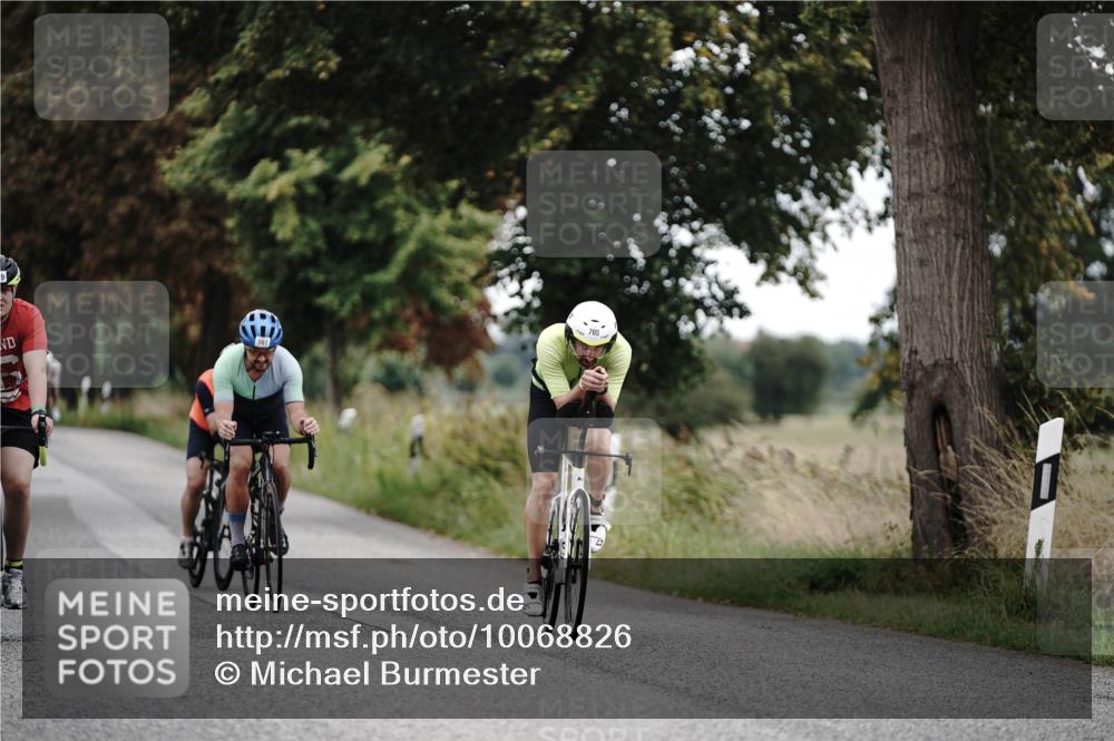 30.08.2026 - Elbe Triathlon Hamburg Michael Burmester http://msf.ph/oto/10068826 30.08.2026 09:35:43 Radfahren 307, 458, 476, 479, 587, 705, 763, 786, 790 meine-sportfotos.de