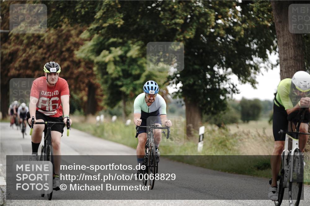 30.08.2026 - Elbe Triathlon Hamburg Michael Burmester http://msf.ph/oto/10068829 30.08.2026 09:35:43 Radfahren 307, 458, 476, 479, 587, 705, 763, 786, 790 meine-sportfotos.de