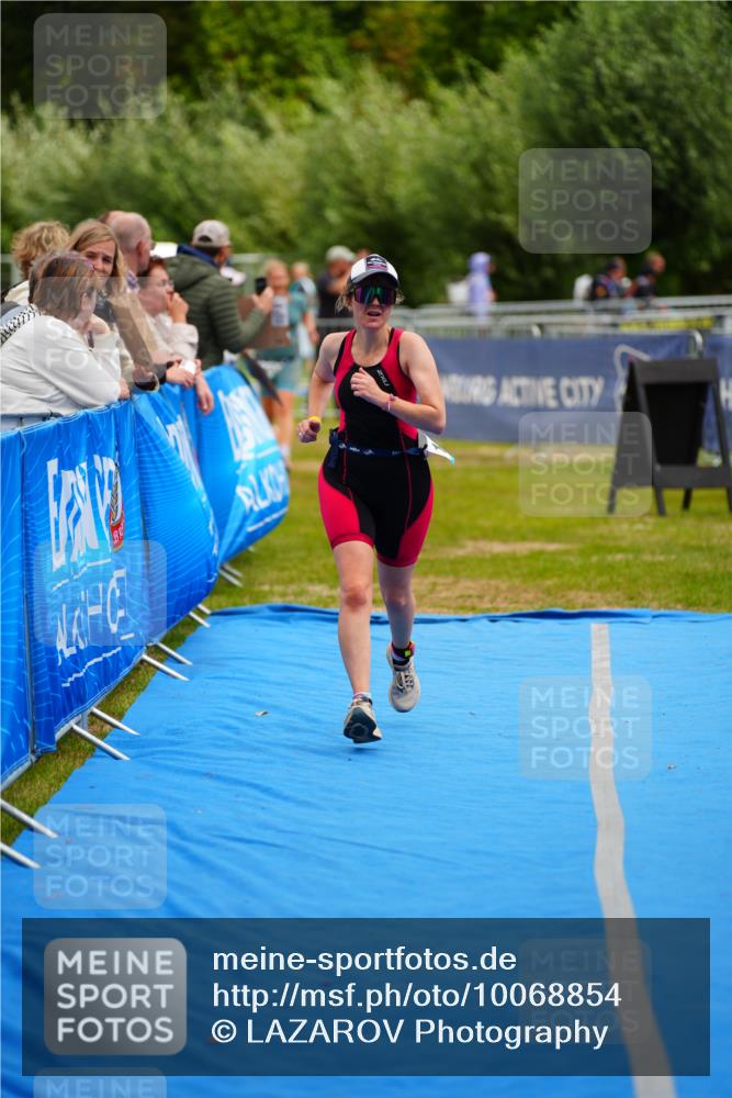 30.08.2026 - Elbe Triathlon Hamburg LAZAROV Photography http://msf.ph/oto/10068854 30.08.2026 12:31:56 Ziel 1591, 1644 meine-sportfotos.de