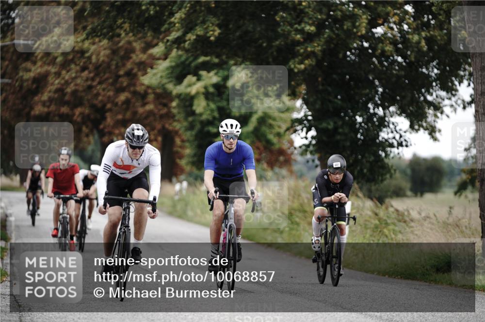 30.08.2026 - Elbe Triathlon Hamburg Michael Burmester http://msf.ph/oto/10068857 30.08.2026 09:35:57 Radfahren 259, 381, 425, 575, 584, 602, 681 meine-sportfotos.de