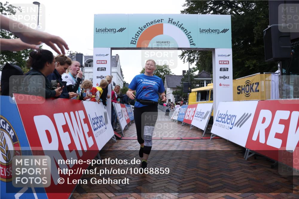 30.08.2026 - Blankeneser Heldenlauf Lena Gebhardt http://msf.ph/oto/10068859 30.08.2026 10:02:04 Ziel 1274, 1409, 1550 meine-sportfotos.de