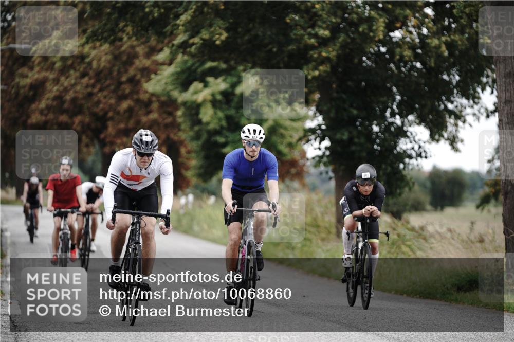 30.08.2026 - Elbe Triathlon Hamburg Michael Burmester http://msf.ph/oto/10068860 30.08.2026 09:35:57 Radfahren 259, 381, 425, 575, 584, 602, 681 meine-sportfotos.de