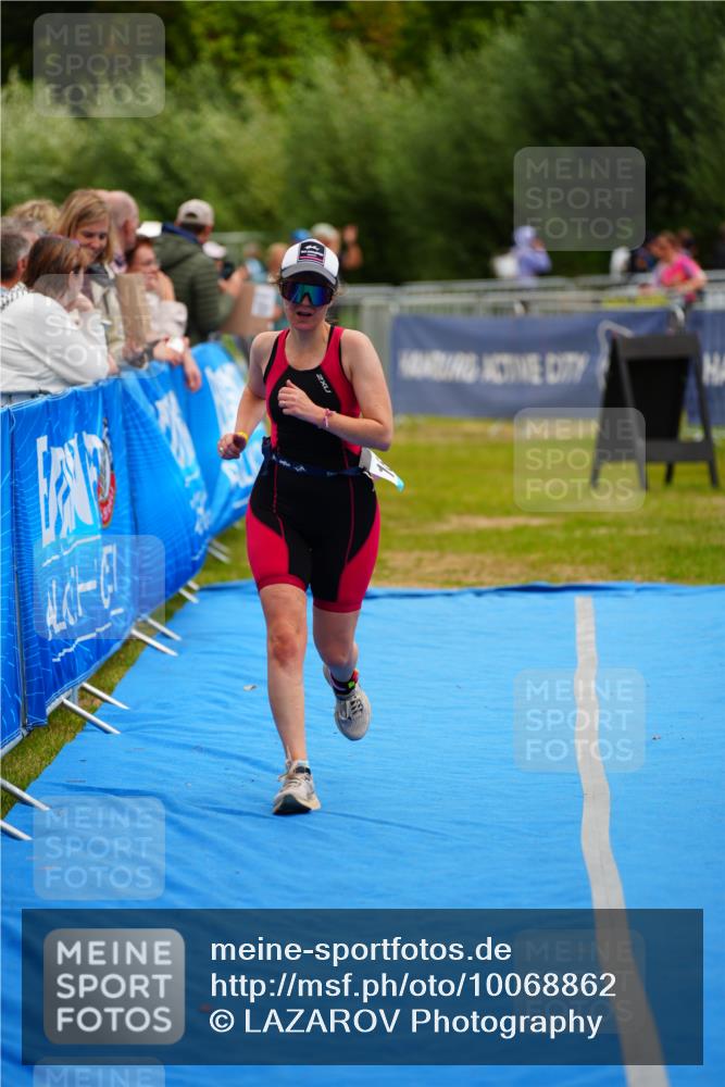 30.08.2026 - Elbe Triathlon Hamburg LAZAROV Photography http://msf.ph/oto/10068862 30.08.2026 12:31:57 Ziel 1644, 1657 meine-sportfotos.de