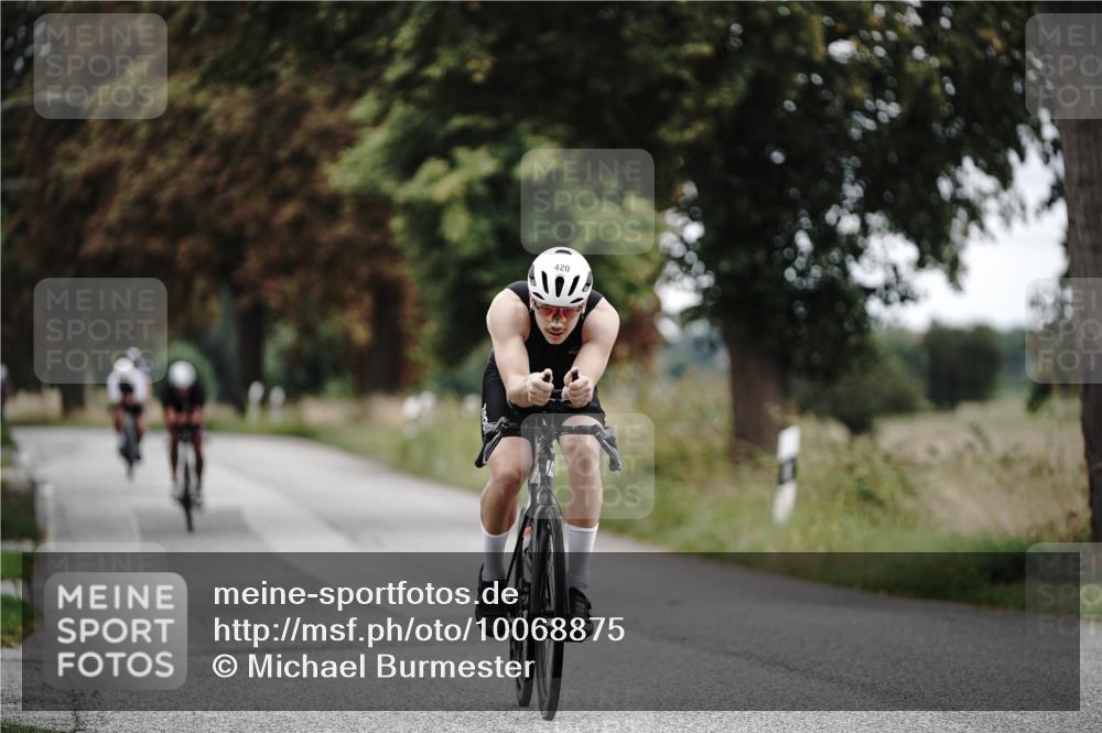 30.08.2026 - Elbe Triathlon Hamburg Michael Burmester http://msf.ph/oto/10068875 30.08.2026 09:36:10 Radfahren 280, 420, 500, 554 meine-sportfotos.de