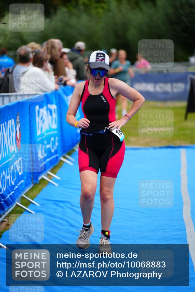 30.08.2026 - Elbe Triathlon Hamburg LAZAROV Photography http://msf.ph/oto/10068883 30.08.2026 12:31:58 Ziel 1644, 1657 meine-sportfotos.de