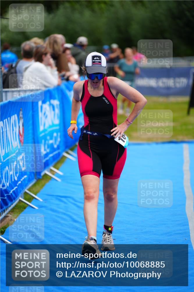 30.08.2026 - Elbe Triathlon Hamburg LAZAROV Photography http://msf.ph/oto/10068885 30.08.2026 12:31:58 Ziel 1644, 1657 meine-sportfotos.de