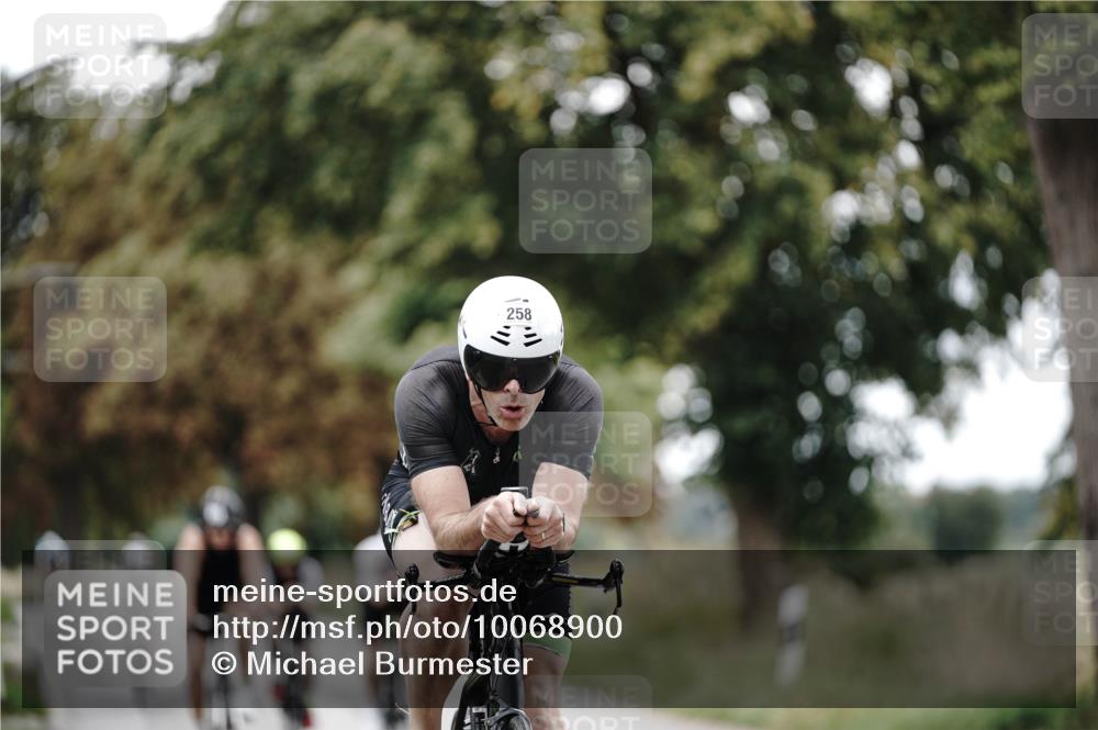 30.08.2026 - Elbe Triathlon Hamburg Michael Burmester http://msf.ph/oto/10068900 30.08.2026 09:36:34 Radfahren 258, 398, 444, 524, 670, 834 meine-sportfotos.de