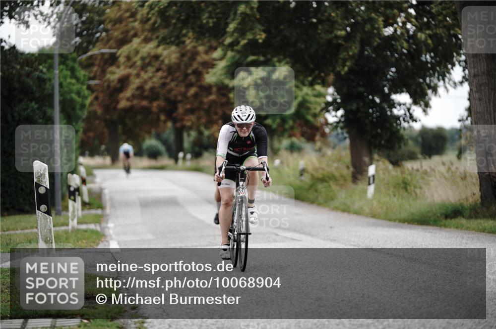 30.08.2026 - Elbe Triathlon Hamburg Michael Burmester http://msf.ph/oto/10068904 30.08.2026 09:36:38 Radfahren 398, 444, 524, 670, 834 meine-sportfotos.de