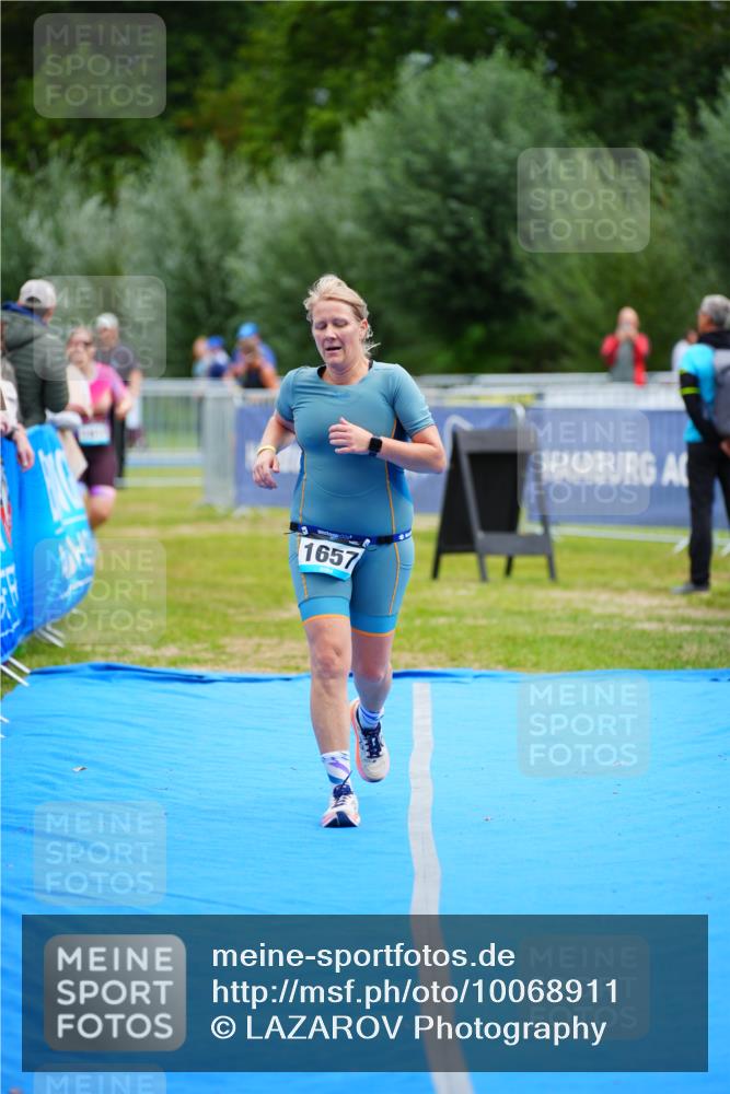30.08.2026 - Elbe Triathlon Hamburg LAZAROV Photography http://msf.ph/oto/10068911 30.08.2026 12:32:04 Ziel 1614, 1657 meine-sportfotos.de