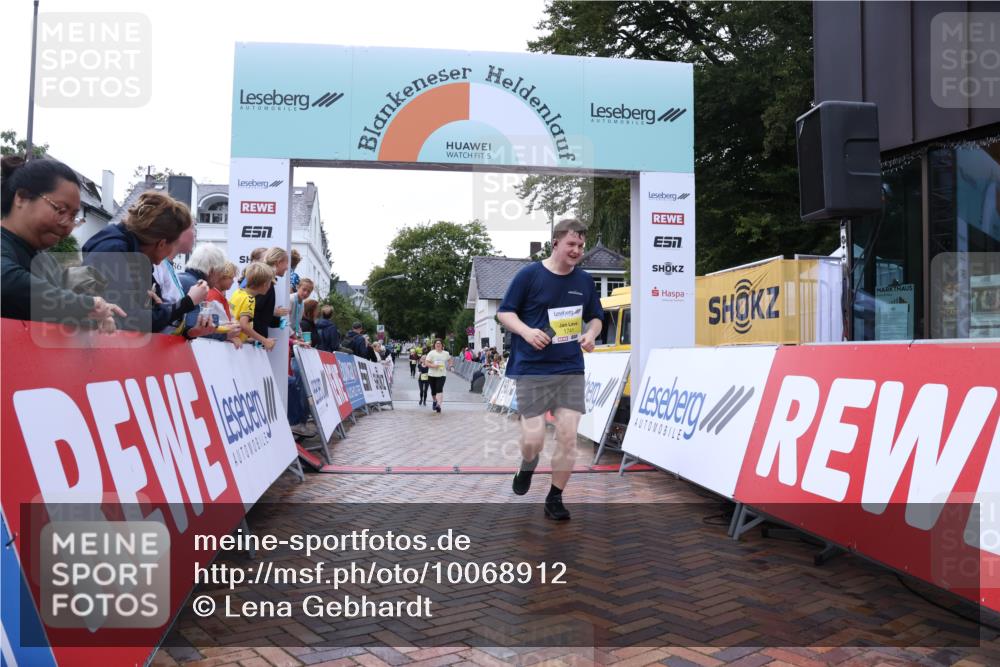 30.08.2026 - Blankeneser Heldenlauf Lena Gebhardt http://msf.ph/oto/10068912 30.08.2026 10:02:25 Ziel 1221, 1741 meine-sportfotos.de