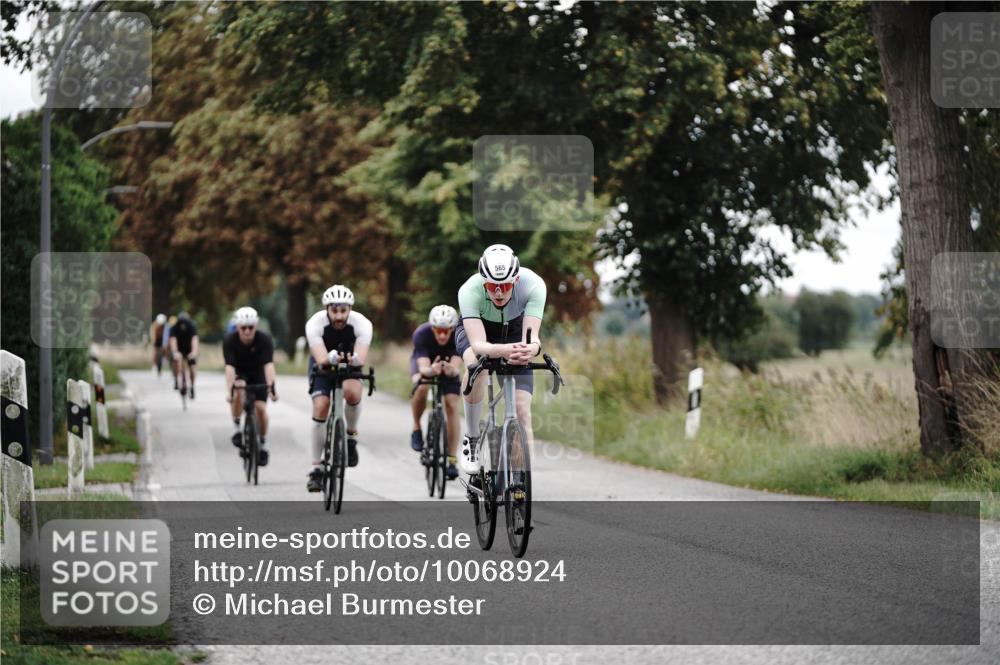 30.08.2026 - Elbe Triathlon Hamburg Michael Burmester http://msf.ph/oto/10068924 30.08.2026 09:36:59 Radfahren 254, 353, 457, 470, 565, 609, 634 meine-sportfotos.de