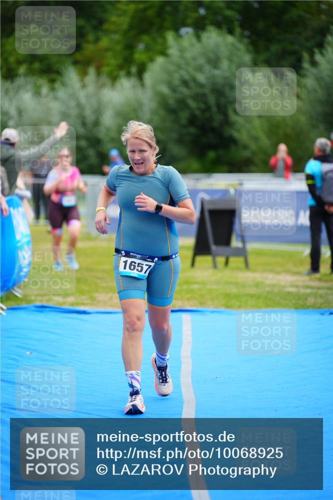 30.08.2026 - Elbe Triathlon Hamburg LAZAROV Photography http://msf.ph/oto/10068925 30.08.2026 12:32:05 Ziel 1614, 1657 meine-sportfotos.de
