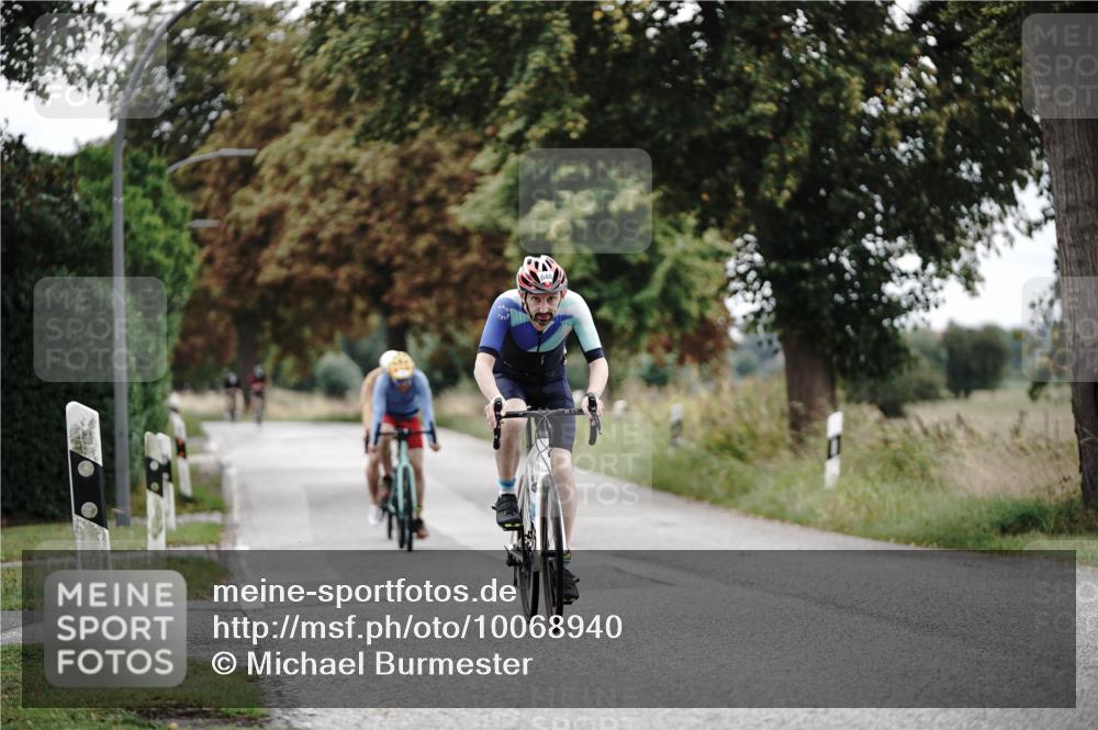 30.08.2026 - Elbe Triathlon Hamburg Michael Burmester http://msf.ph/oto/10068940 30.08.2026 09:37:07 Radfahren 443, 457, 600, 648 meine-sportfotos.de