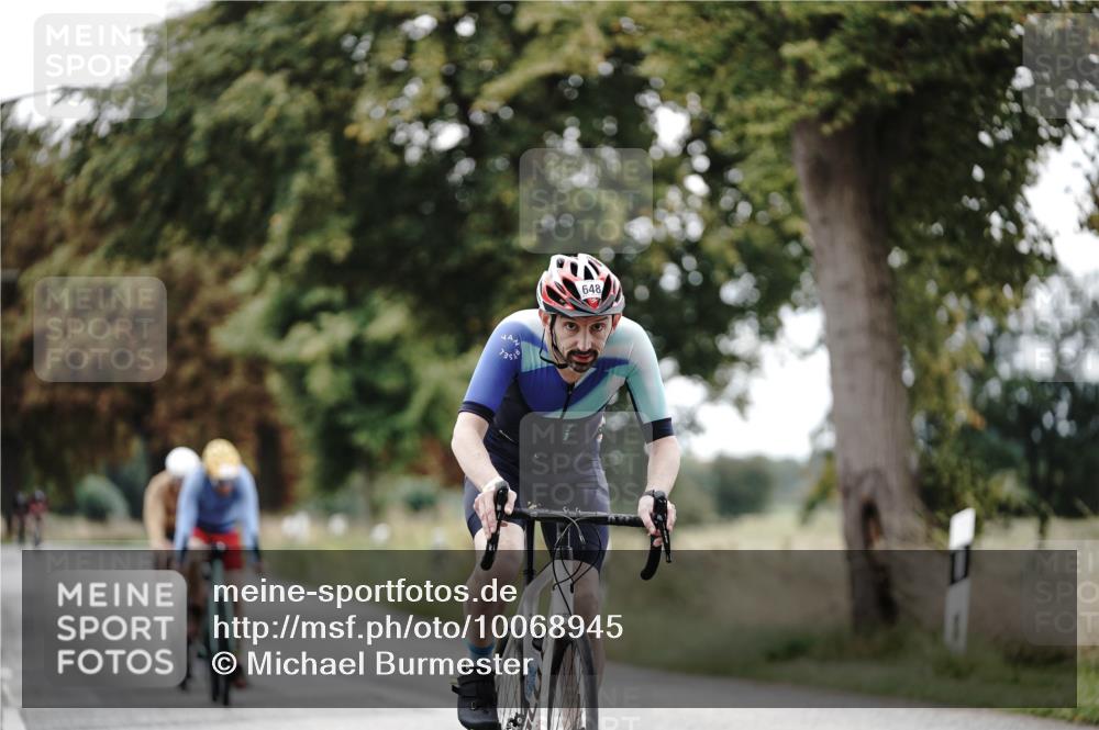 30.08.2026 - Elbe Triathlon Hamburg Michael Burmester http://msf.ph/oto/10068945 30.08.2026 09:37:08 Radfahren 443, 457, 600, 648, 708 meine-sportfotos.de