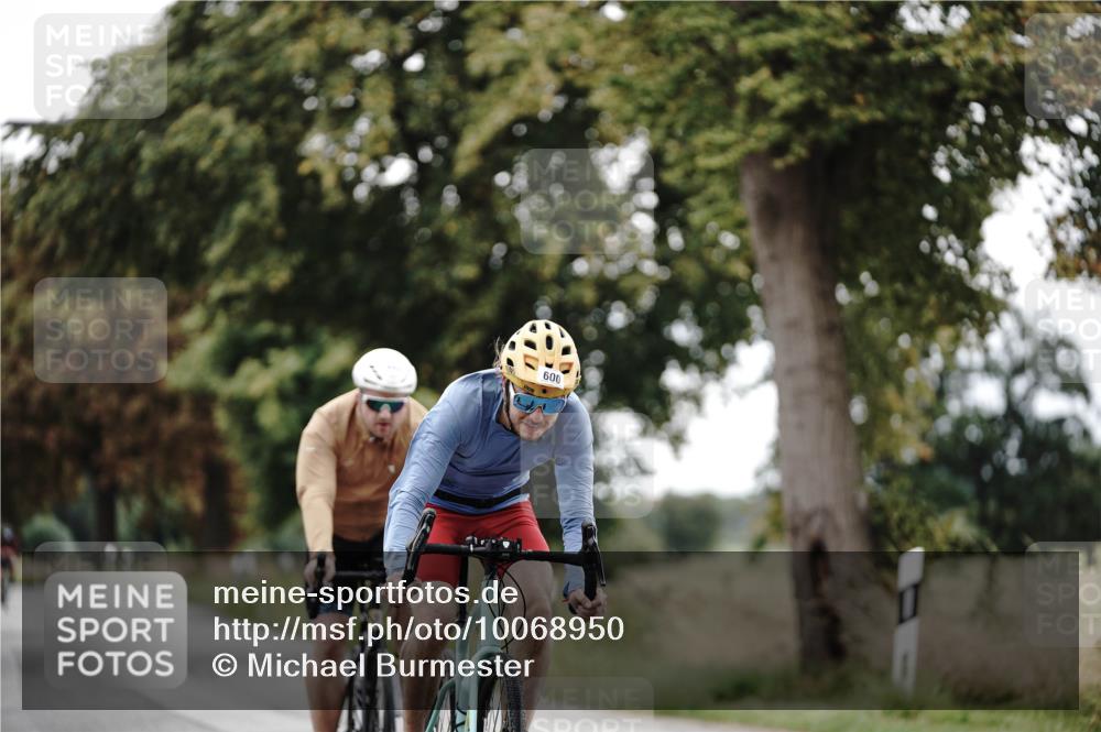 30.08.2026 - Elbe Triathlon Hamburg Michael Burmester http://msf.ph/oto/10068950 30.08.2026 09:37:10 Radfahren 443, 600, 648, 660, 708 meine-sportfotos.de