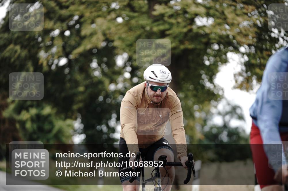30.08.2026 - Elbe Triathlon Hamburg Michael Burmester http://msf.ph/oto/10068952 30.08.2026 09:37:10 Radfahren 443, 600, 648, 660, 708 meine-sportfotos.de