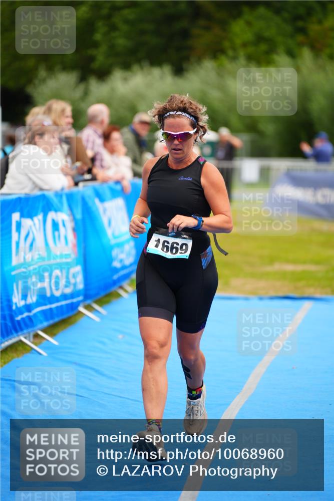 30.08.2026 - Elbe Triathlon Hamburg LAZAROV Photography http://msf.ph/oto/10068960 30.08.2026 12:32:15 Ziel 1614, 1669 meine-sportfotos.de