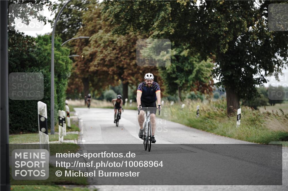 30.08.2026 - Elbe Triathlon Hamburg Michael Burmester http://msf.ph/oto/10068964 30.08.2026 09:37:22 Radfahren 392, 400 meine-sportfotos.de