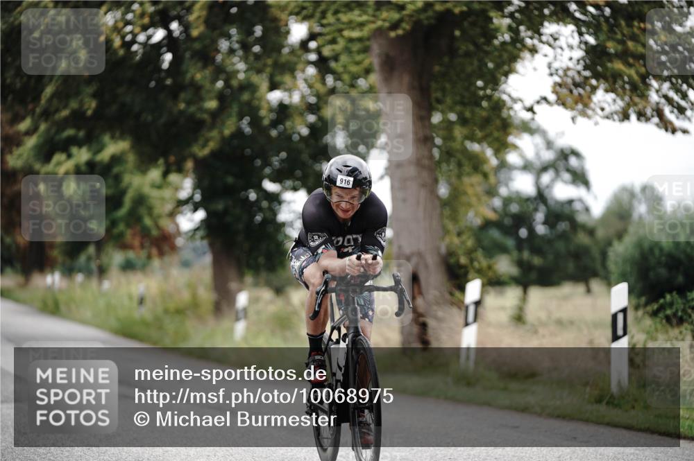 30.08.2026 - Elbe Triathlon Hamburg Michael Burmester http://msf.ph/oto/10068975 30.08.2026 09:37:32 Radfahren 916 meine-sportfotos.de