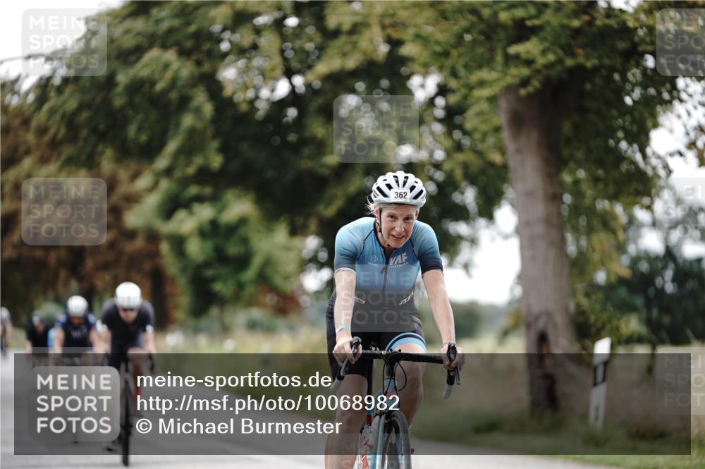 30.08.2026 - Elbe Triathlon Hamburg Michael Burmester http://msf.ph/oto/10068982 30.08.2026 09:37:40 Radfahren 362, 439, 497, 555, 642, 1897 meine-sportfotos.de